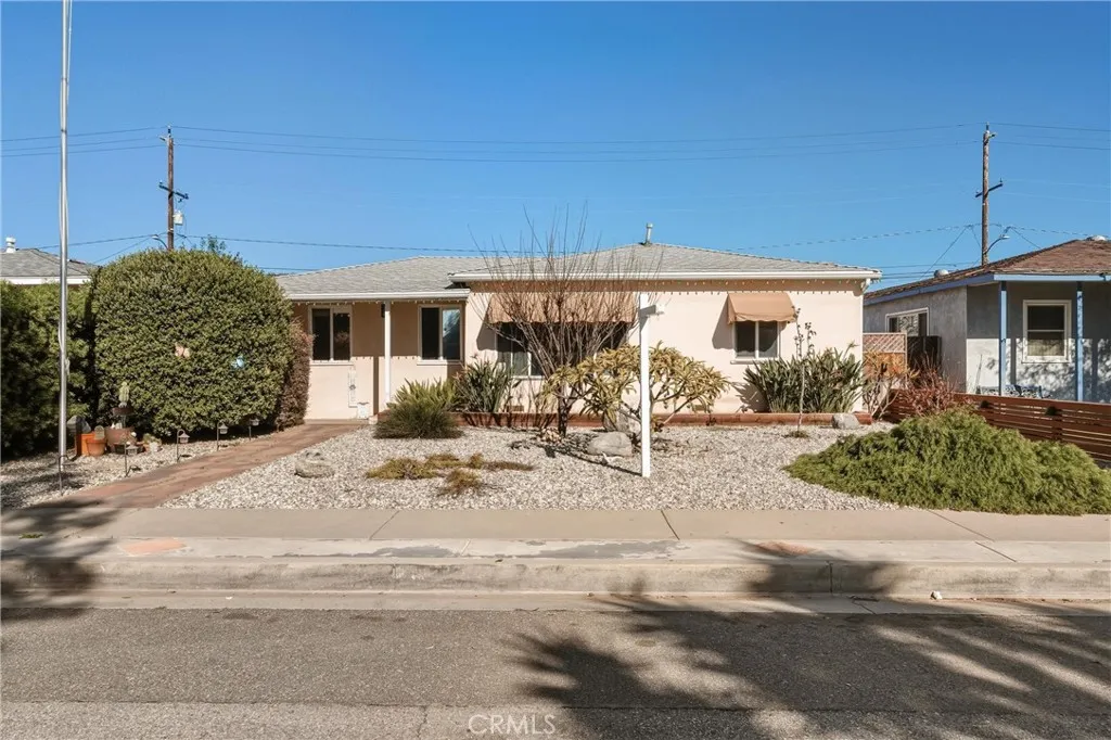 1123 Electric Avenue, Gardena, California 90248 home-pic-1