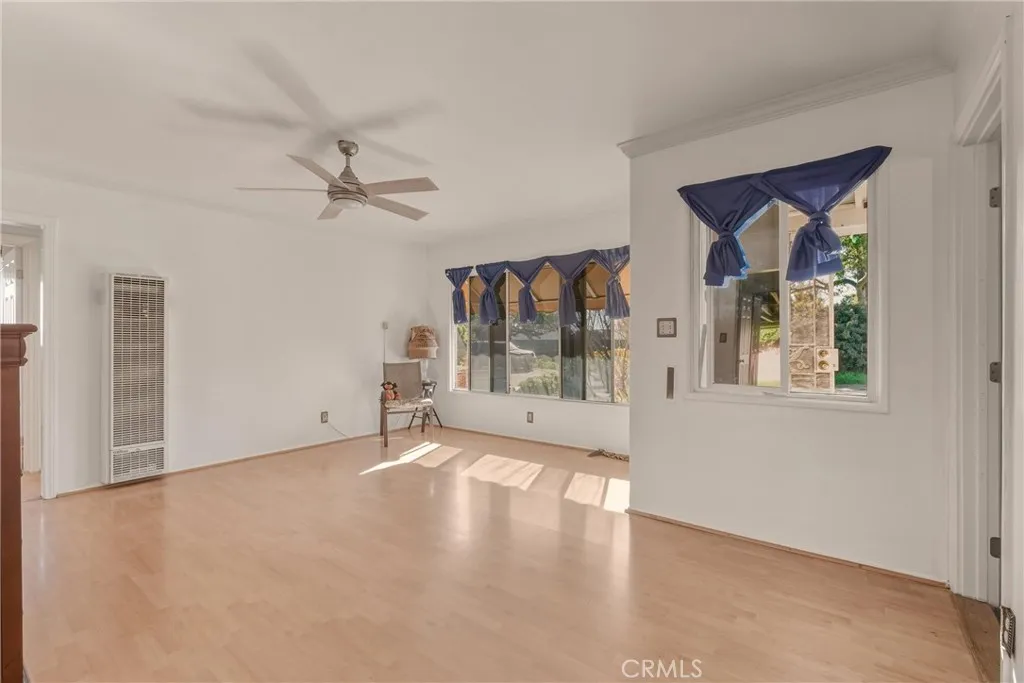1123 Electric Avenue, Gardena, California 90248 home-pic-6
