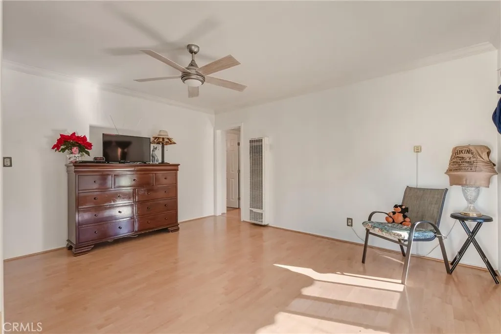 1123 Electric Avenue, Gardena, California 90248 home-pic-4