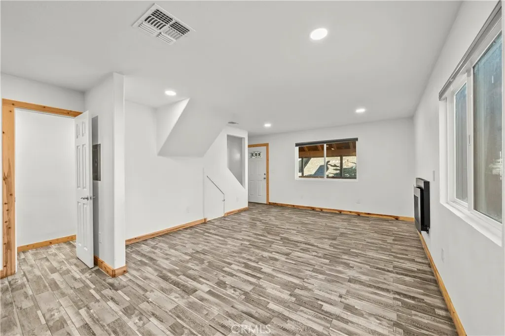 714 Paine, Big Bear Lake, California 92315 home-pic-26