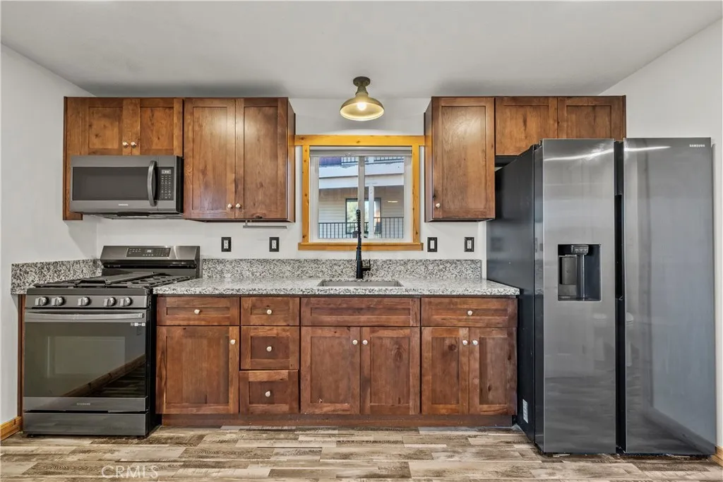 714 Paine, Big Bear Lake, California 92315 home-pic-25