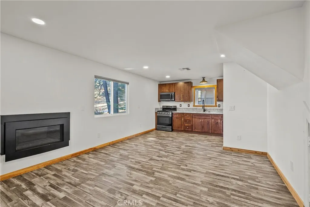 714 Paine, Big Bear Lake, California 92315 home-pic-23