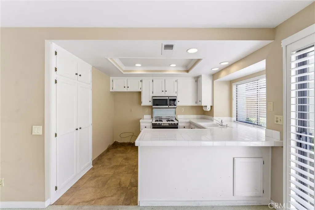 1657 S Diamond Bar Boulevard, Diamond Bar, California 91765 home-pic-9