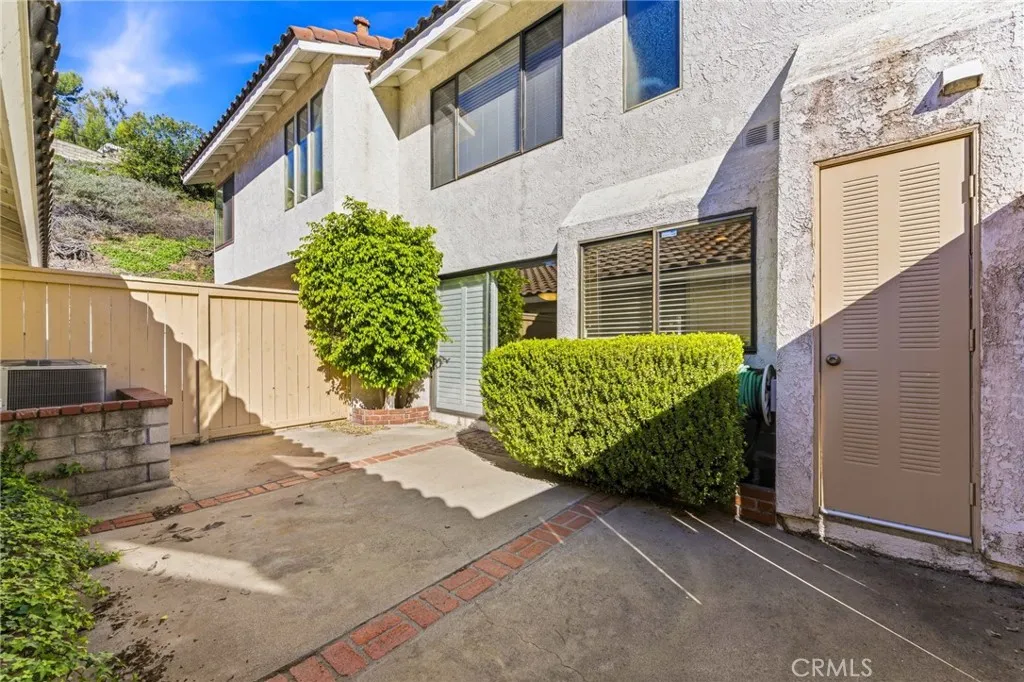 1657 S Diamond Bar Boulevard, Diamond Bar, California 91765 home-pic-26