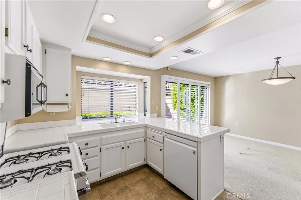 1657 S Diamond Bar Boulevard, Diamond Bar, California 91765 home-pic-11