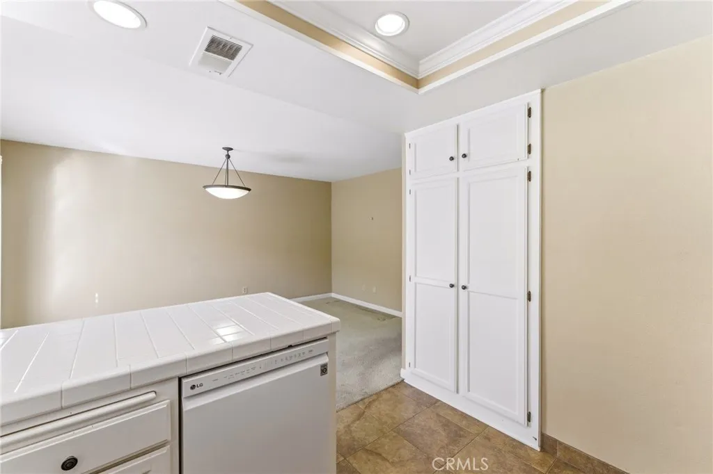 1657 S Diamond Bar Boulevard, Diamond Bar, California 91765 home-pic-12