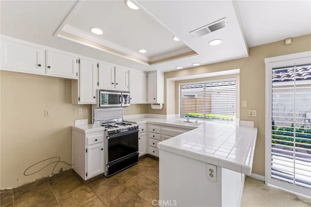 1657 S Diamond Bar Boulevard, Diamond Bar, California 91765 home-pic-10