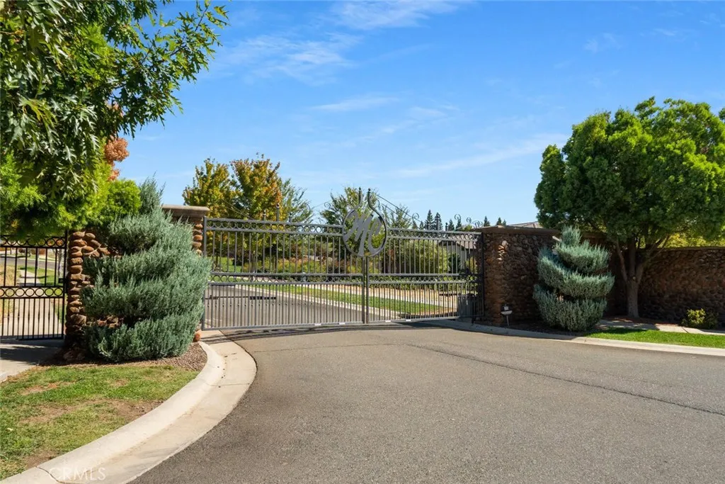 Private 8 home gated community!