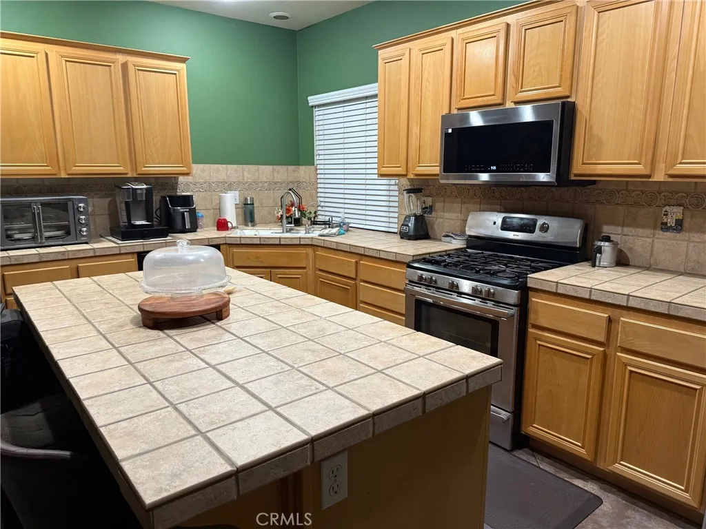 251 Spinnaker Street, San Jacinto, California 92583 home-pic-31
