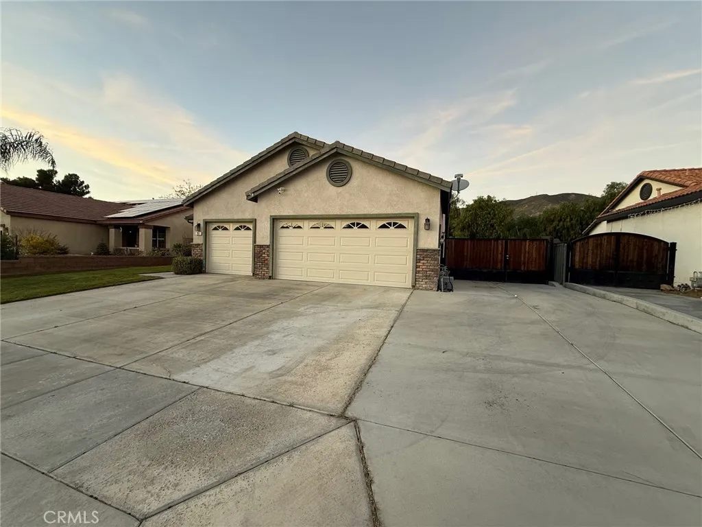 251 Spinnaker Street, San Jacinto, California 92583 home-pic-3