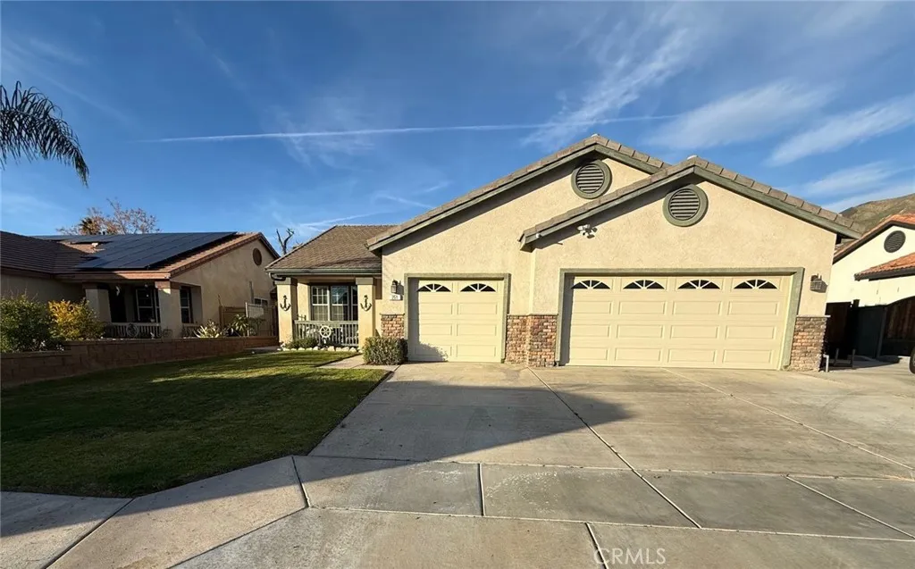 251 Spinnaker Street, San Jacinto, California 92583 home-pic-1