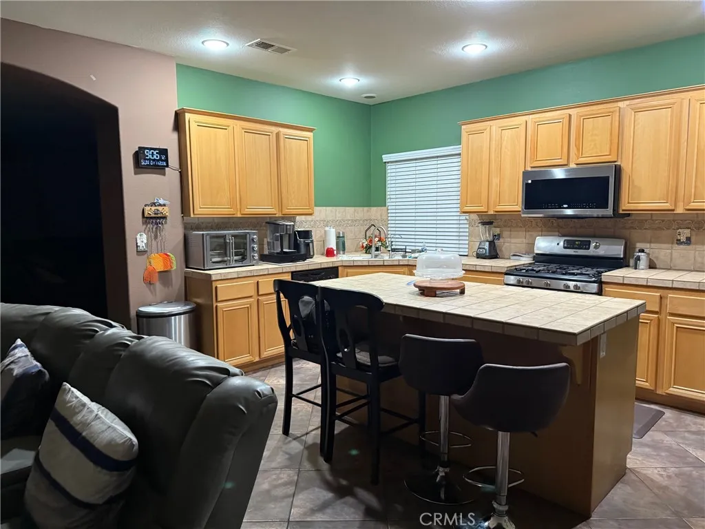 251 Spinnaker Street, San Jacinto, California 92583 home-pic-30