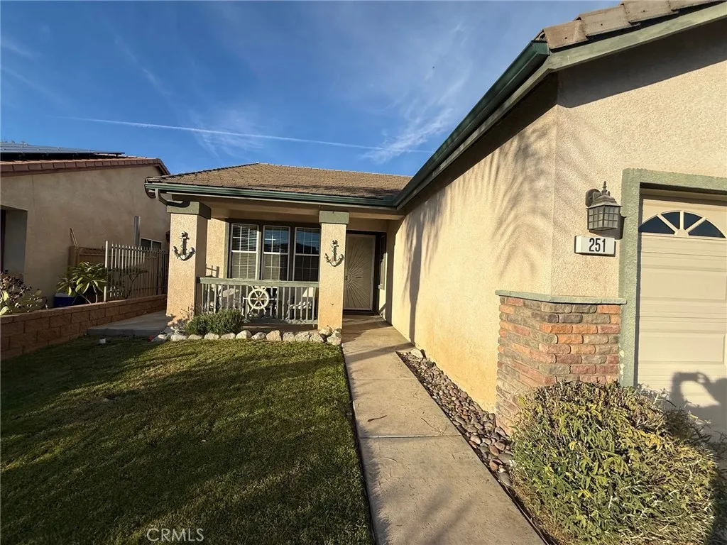 251 Spinnaker Street, San Jacinto, California 92583 home-pic-2