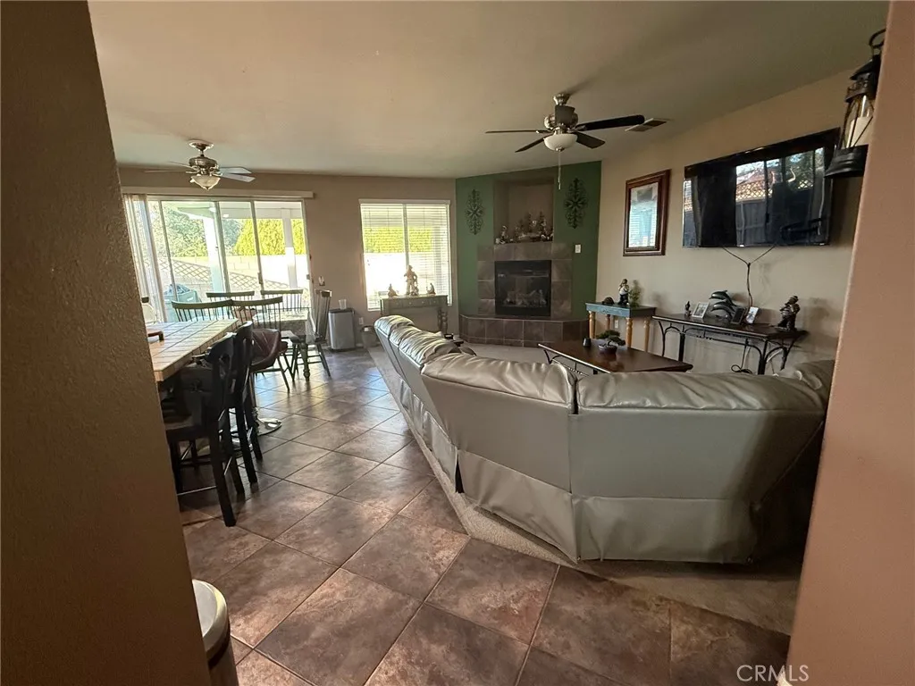 251 Spinnaker Street, San Jacinto, California 92583 home-pic-9