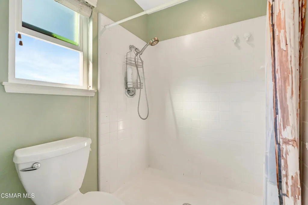 1756 Sunnydale Avenue, Simi Valley, California 93065 home-pic-35