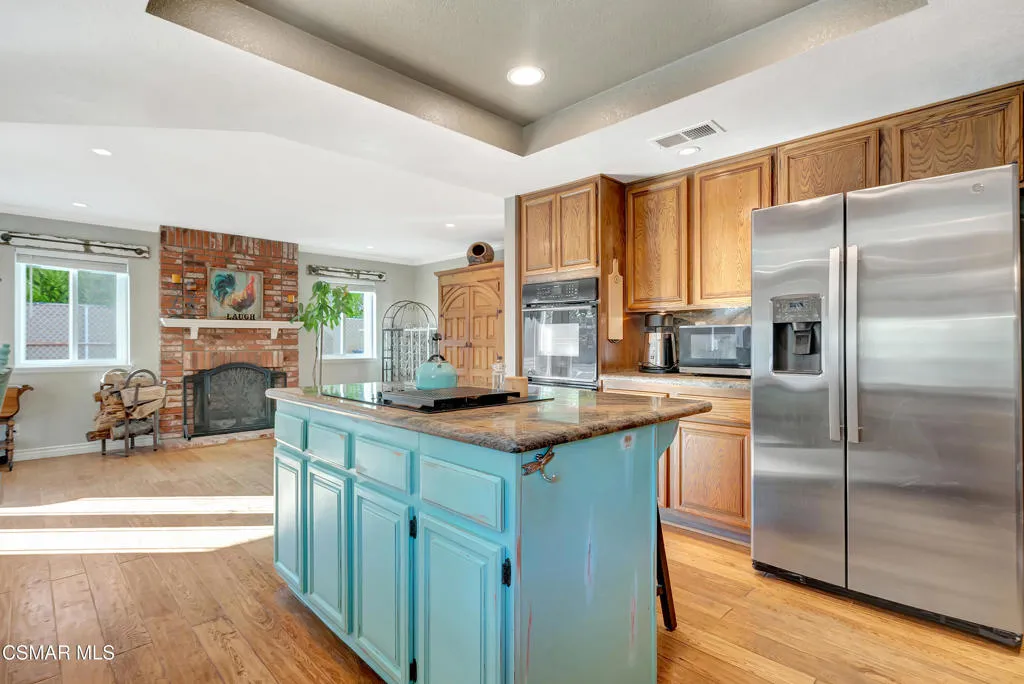 1756 Sunnydale Avenue, Simi Valley, California 93065 home-pic-17