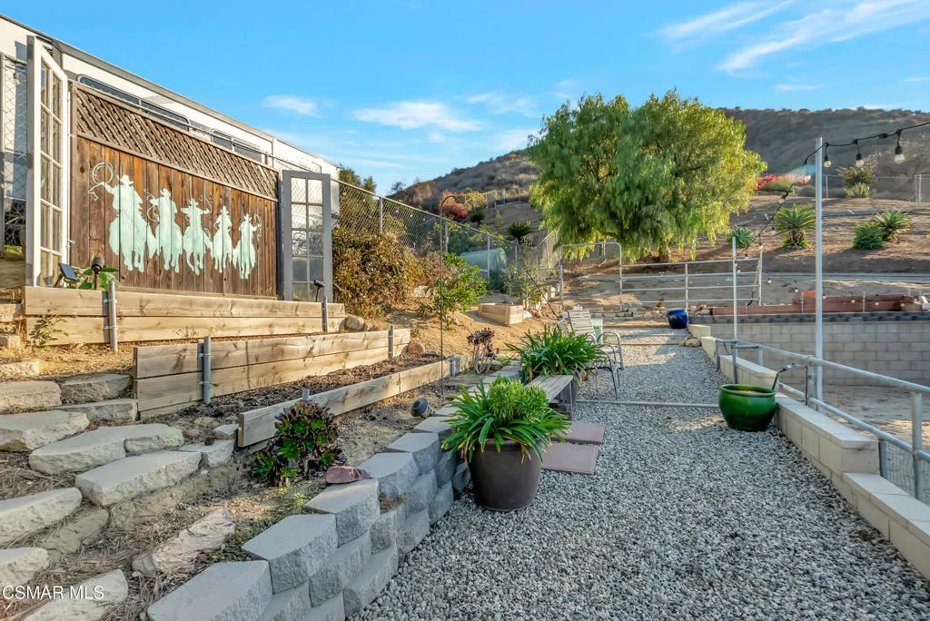 1756 Sunnydale Avenue, Simi Valley, California 93065 home-pic-54
