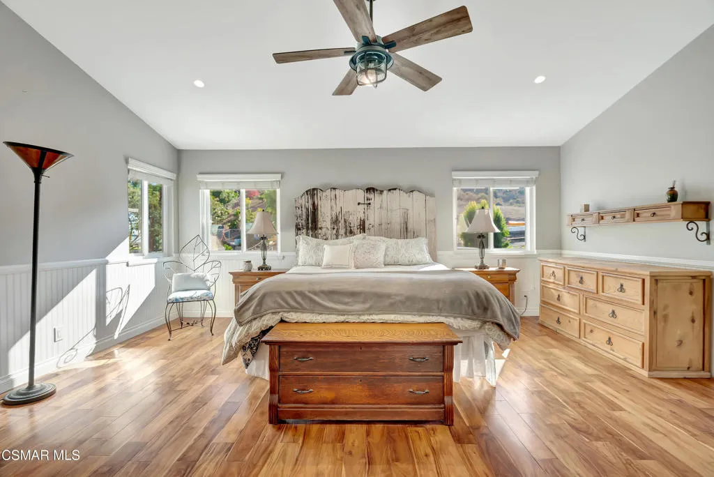 1756 Sunnydale Avenue, Simi Valley, California 93065 home-pic-30