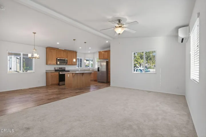 6-web-or-mls-UpmarketMedia_1075Loma75-6