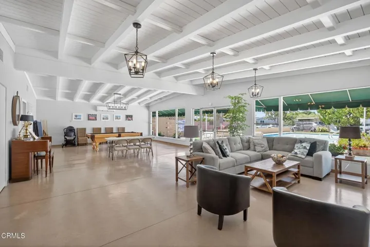 26-web-or-mls-026_Upmarketmedia_1075Lom-