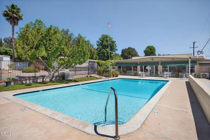25-web-or-mls-025_Upmarketmedia_1075Lom-