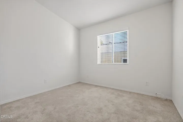 22-web-or-mls-UpmarketMedia_1075Loma75-2