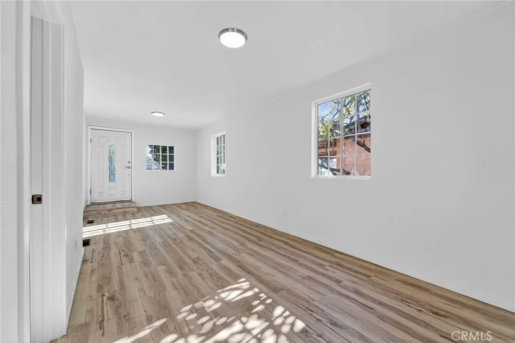 819 N Hicks, Los Angeles, California 90063 home-pic-2