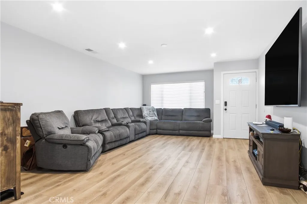 1732 246th Street, Lomita, California 90717 home-pic-4