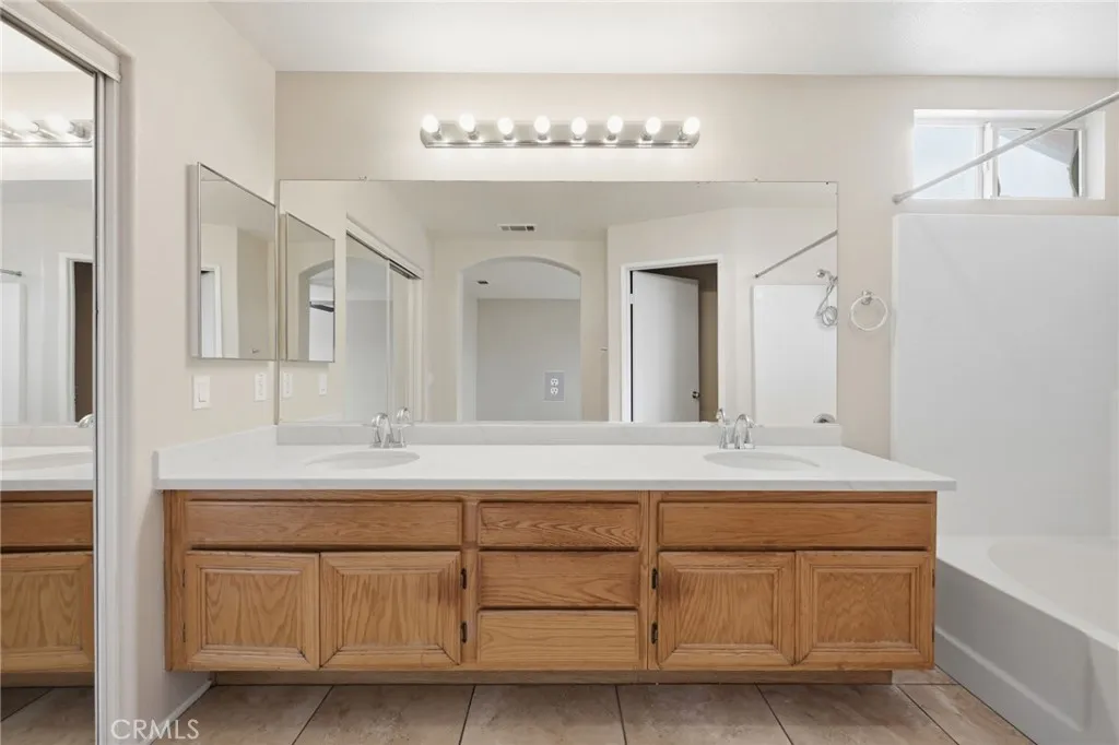 250 Settlers, Upland, California 91786 home-pic-19