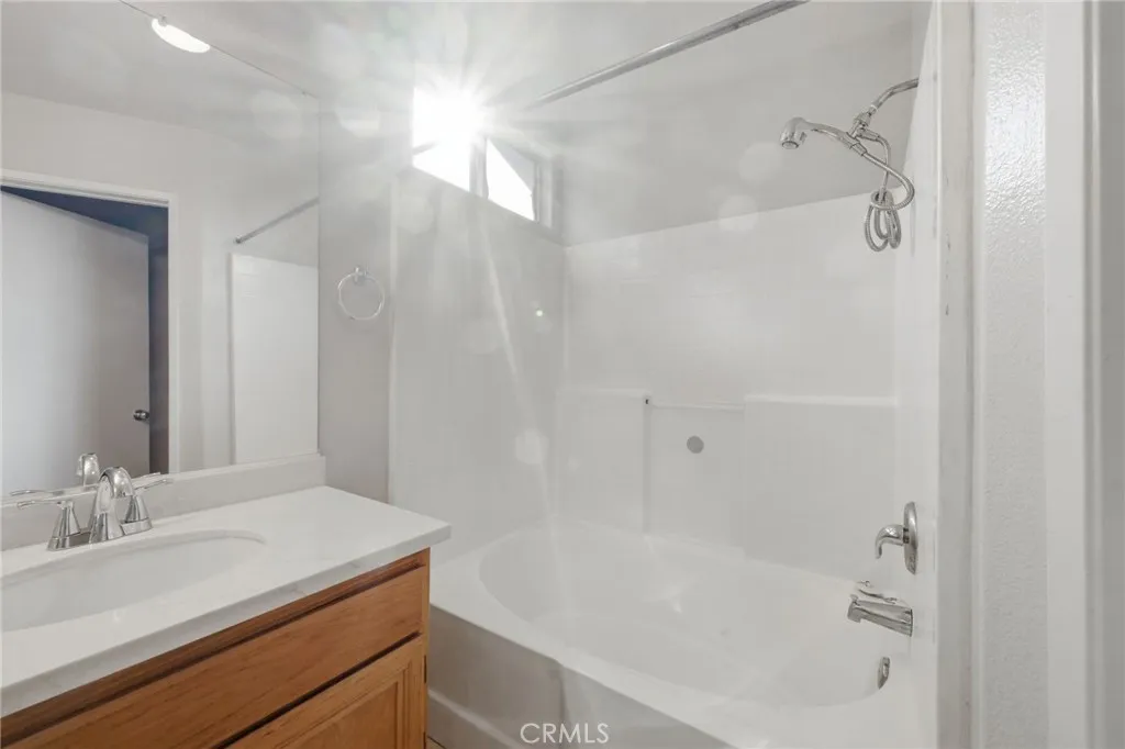 250 Settlers, Upland, California 91786 home-pic-20