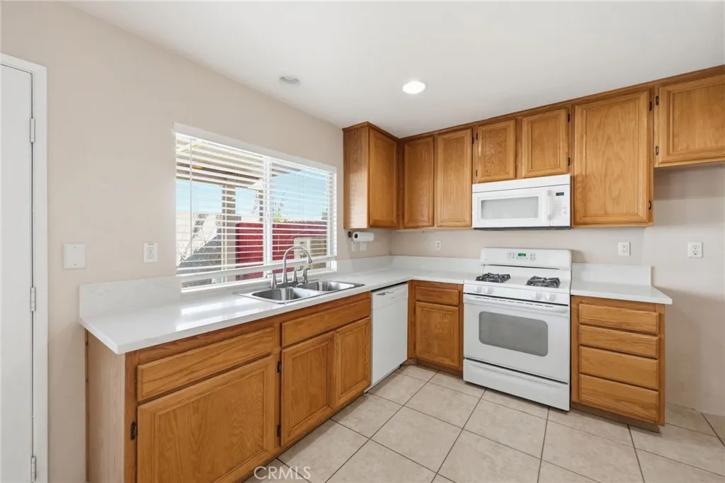 250 Settlers, Upland, California 91786 home-pic-8