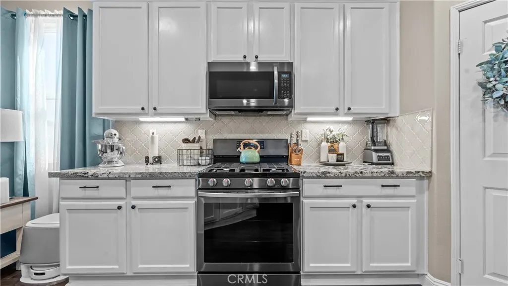 11780 Poppy Road, Adelanto, California 92301 home-pic-8