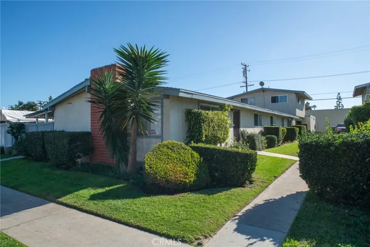 1367 Baker, Costa Mesa, California 92626