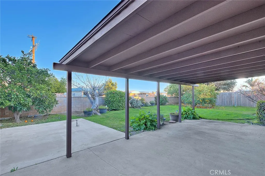 9121 Croce, Fontana, California 92335 home-pic-25