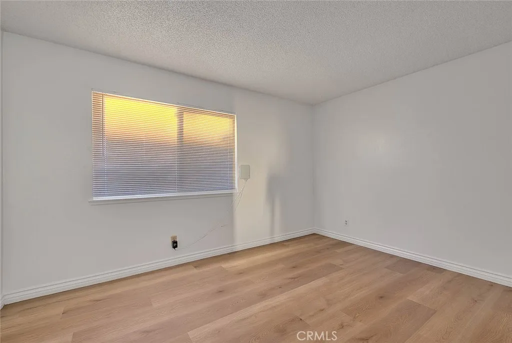9121 Croce, Fontana, California 92335 home-pic-15