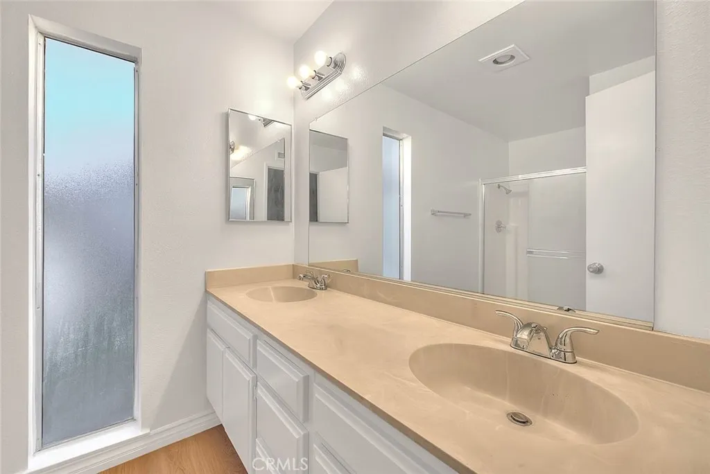 9121 Croce, Fontana, California 92335 home-pic-21