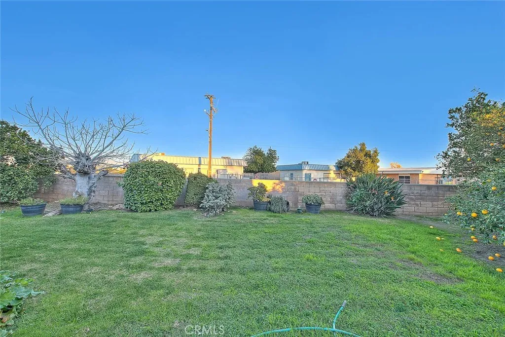 9121 Croce, Fontana, California 92335 home-pic-27