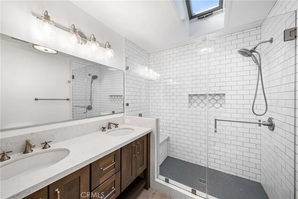 4425 Walnut Avenue, Long Beach, California 90807 home-pic-27