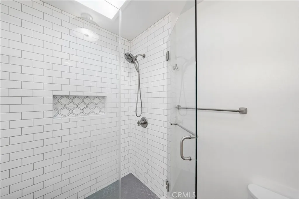 4425 Walnut Avenue, Long Beach, California 90807 home-pic-28