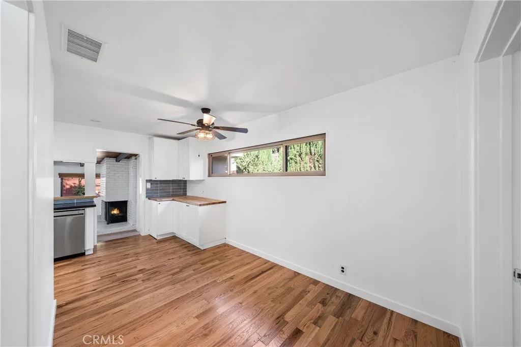 4425 Walnut Avenue, Long Beach, California 90807 home-pic-12