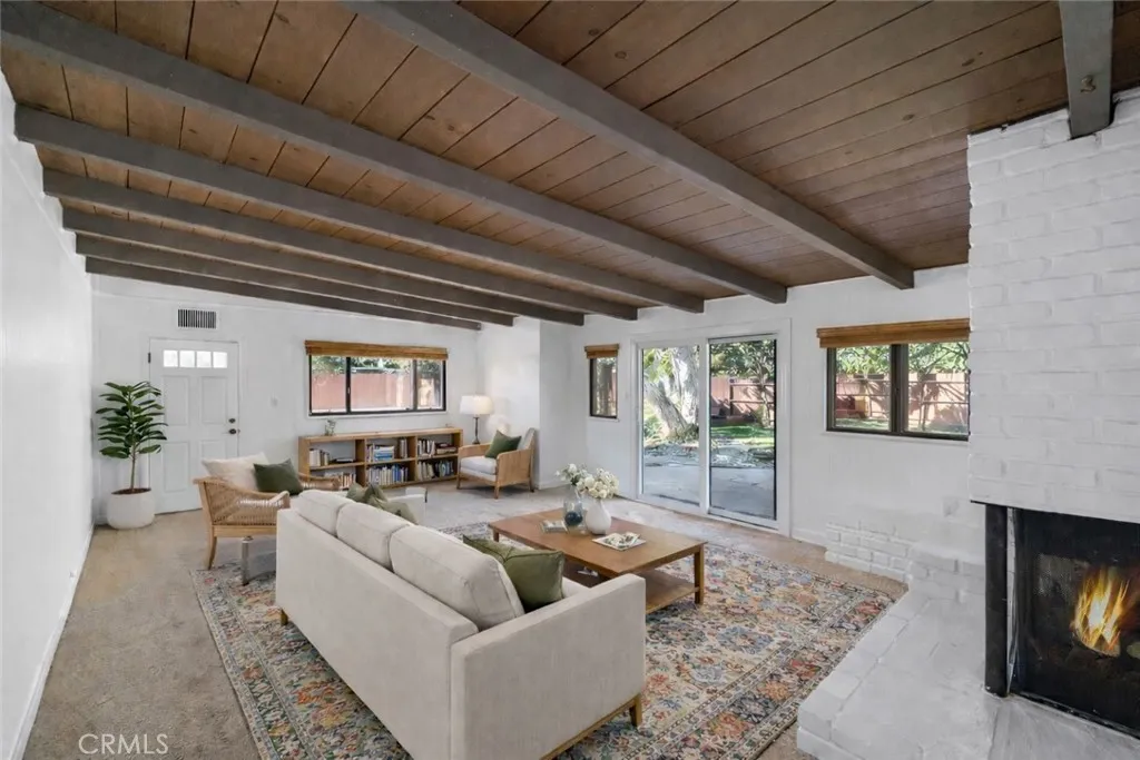 4425 Walnut Avenue, Long Beach, California 90807 home-pic-1