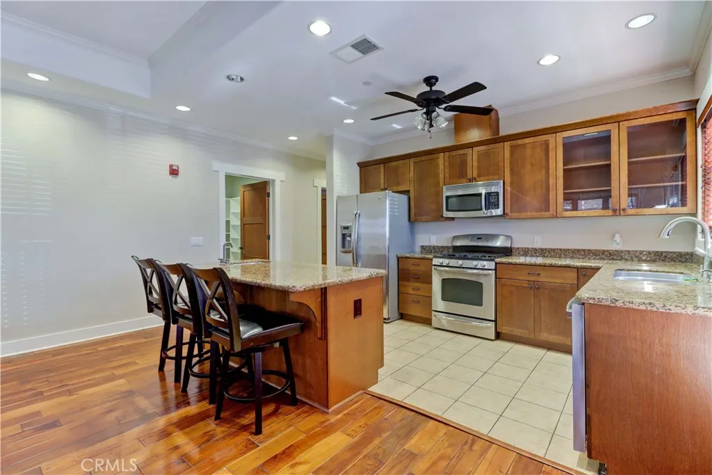 130 N Vermont, Glendora, California 91741 home-pic-10