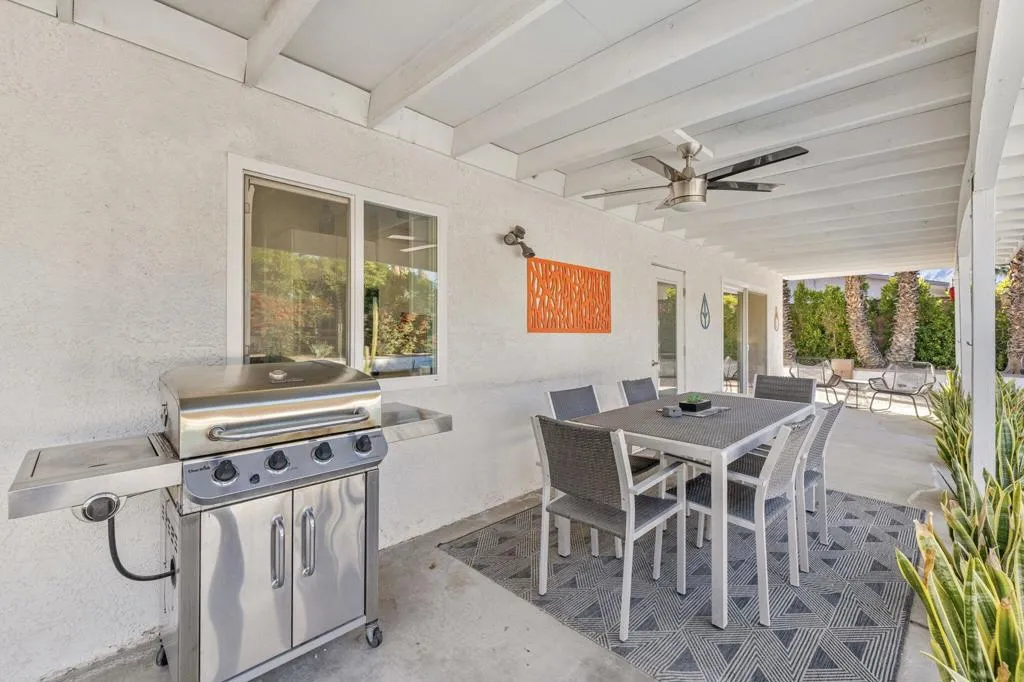 2304 E Bellamy Pool BBQ