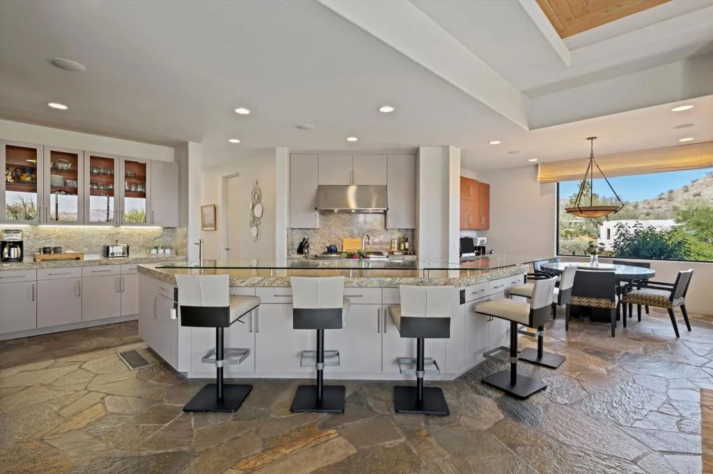 101 Netas Court, Palm Desert, California 92260 home-pic-29