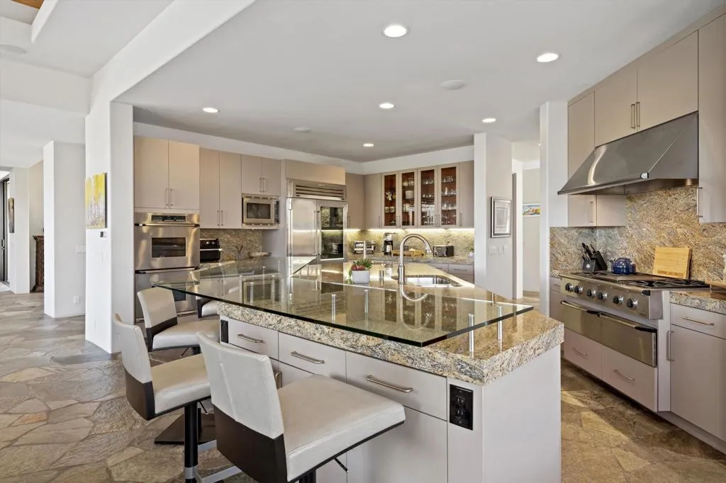 101 Netas Court, Palm Desert, California 92260 home-pic-6