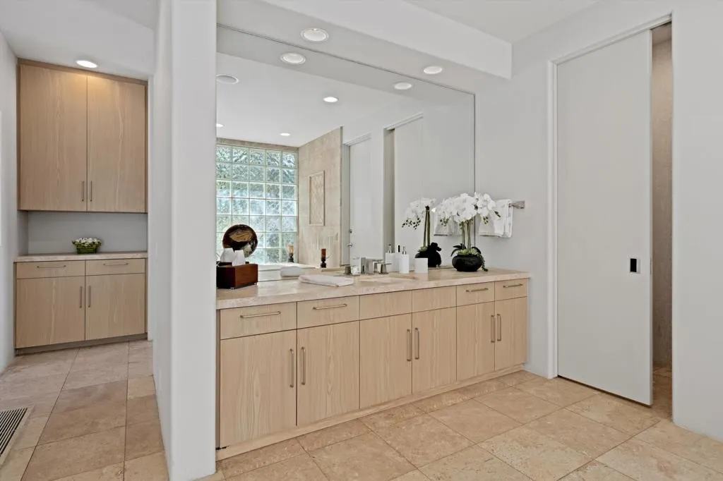 101 Netas Court, Palm Desert, California 92260 home-pic-48