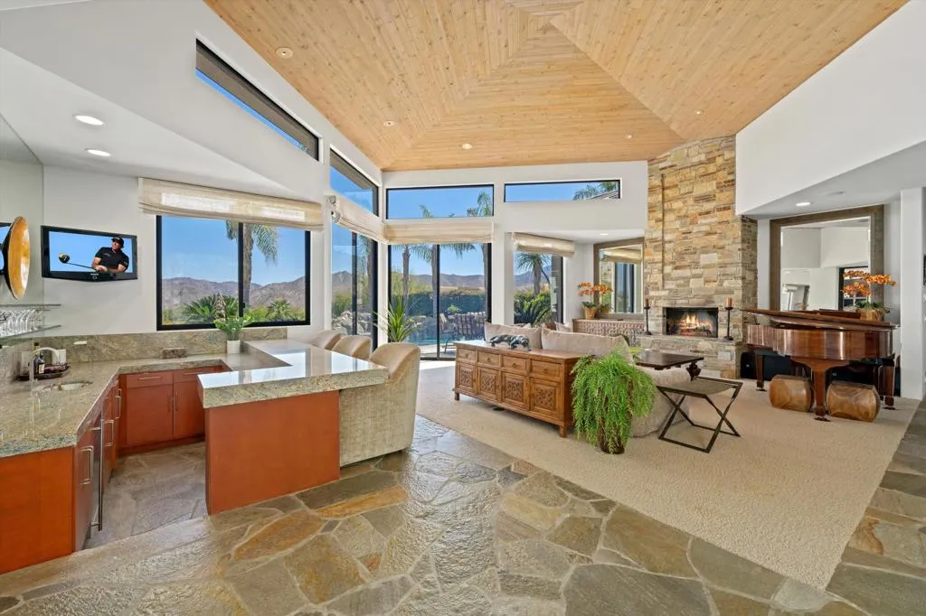 101 Netas Court, Palm Desert, California 92260 home-pic-10