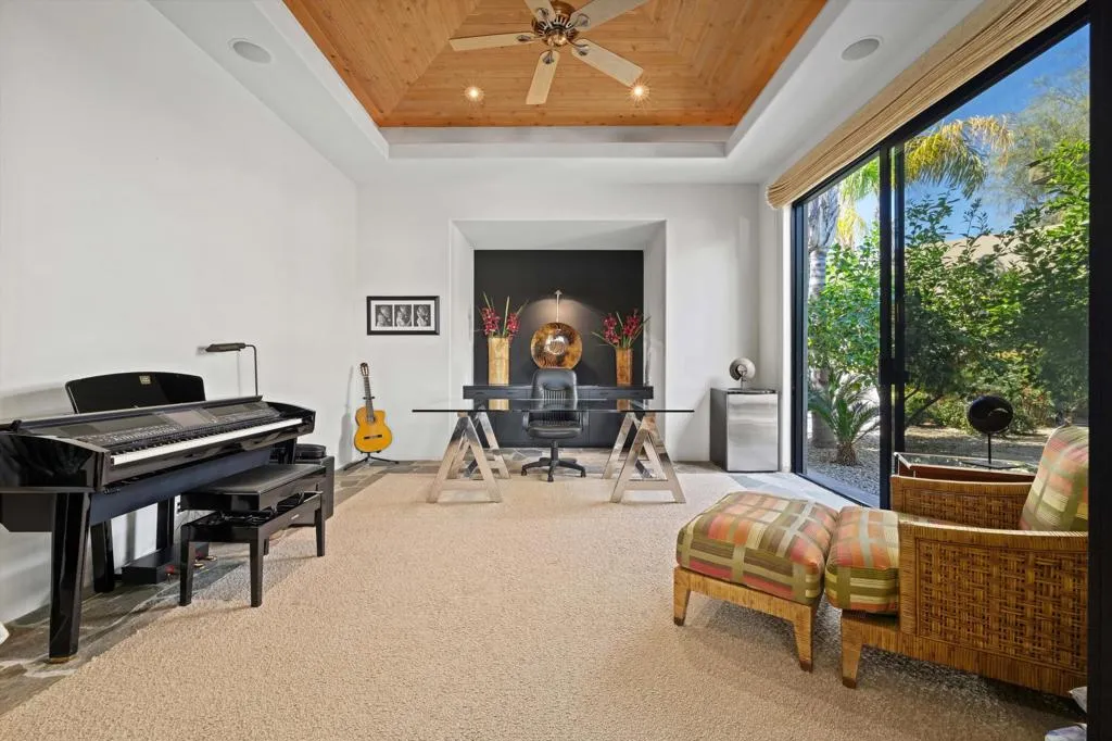 101 Netas Court, Palm Desert, California 92260 home-pic-44