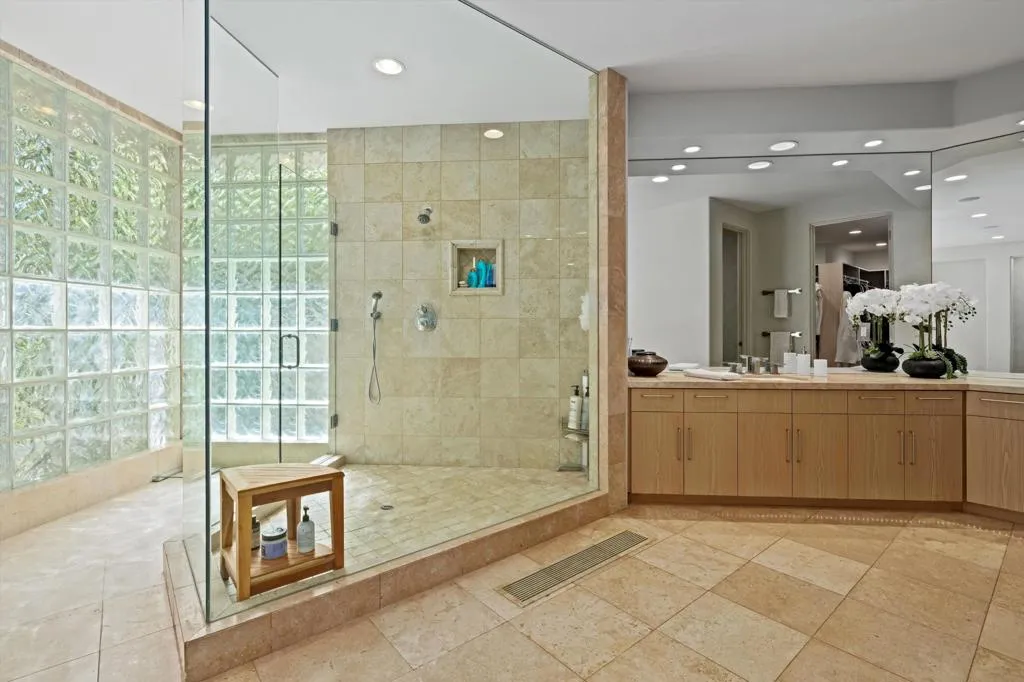 101 Netas Court, Palm Desert, California 92260 home-pic-47