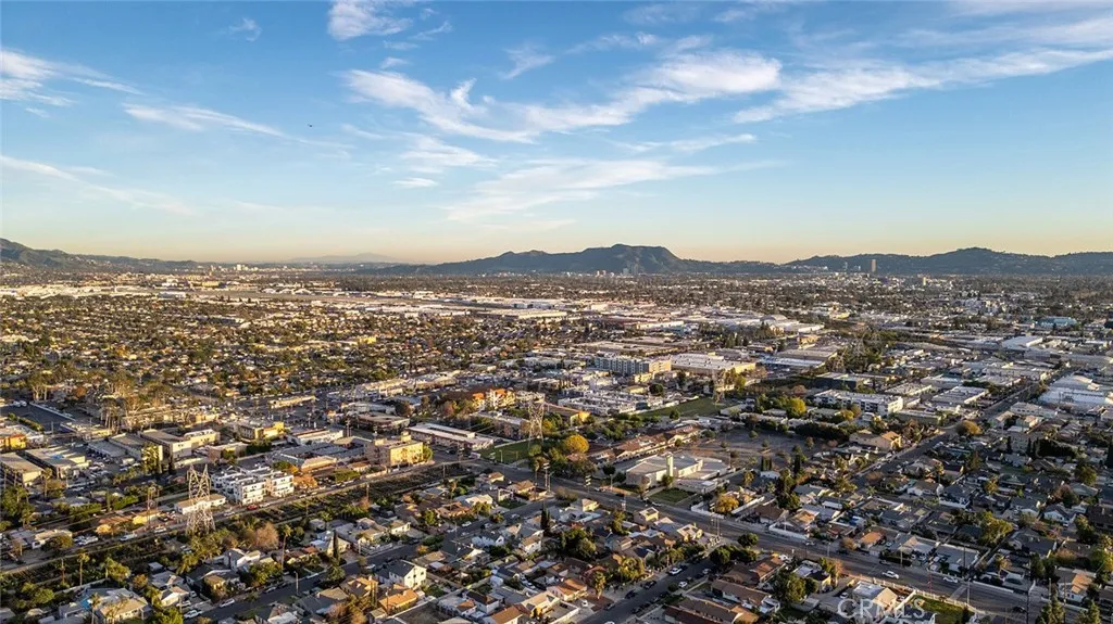 7826 Ben, North Hollywood, California 91605 home-pic-23